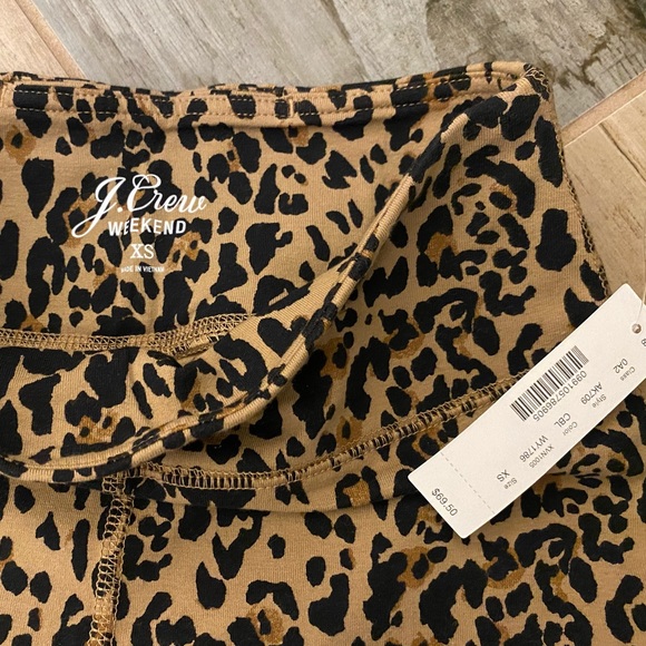 Last one J. Crew Weekend high-rise leggings in leopard - Picture 10 of 13